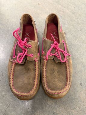 Twisted X Brown Leather Moccasin-Style Shoes with Pink Laces
